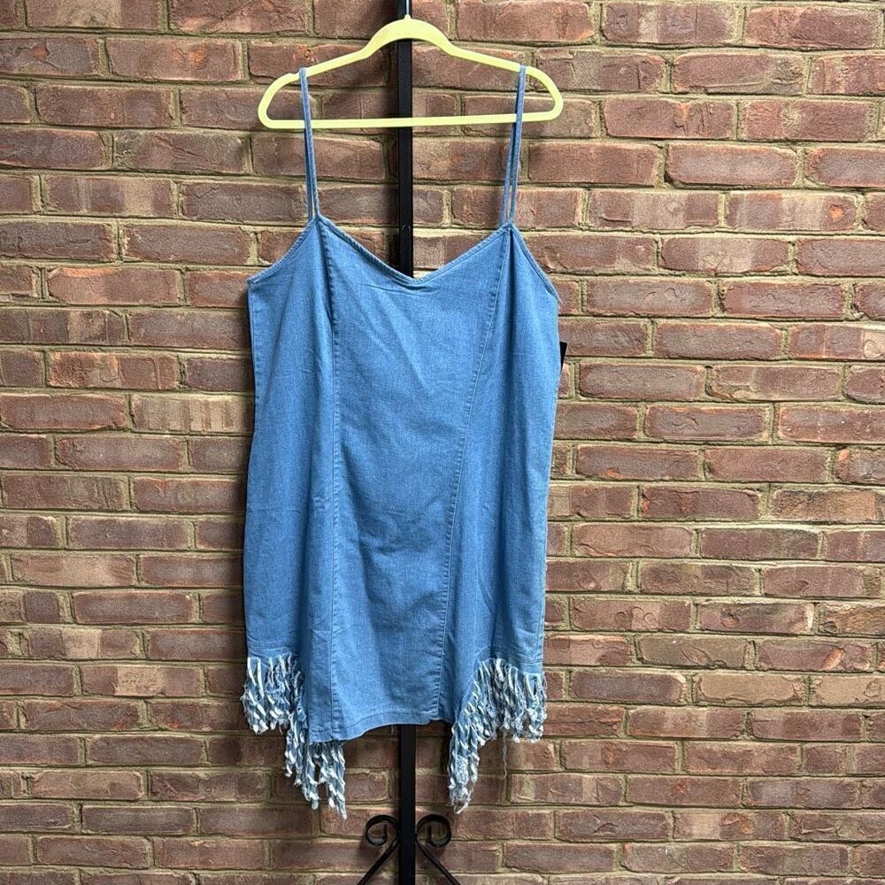 Love by Chesley Women’s Denim Spaghetti Strap Tassel Jean Dress Size 1X NEW - Picture 2 of 7